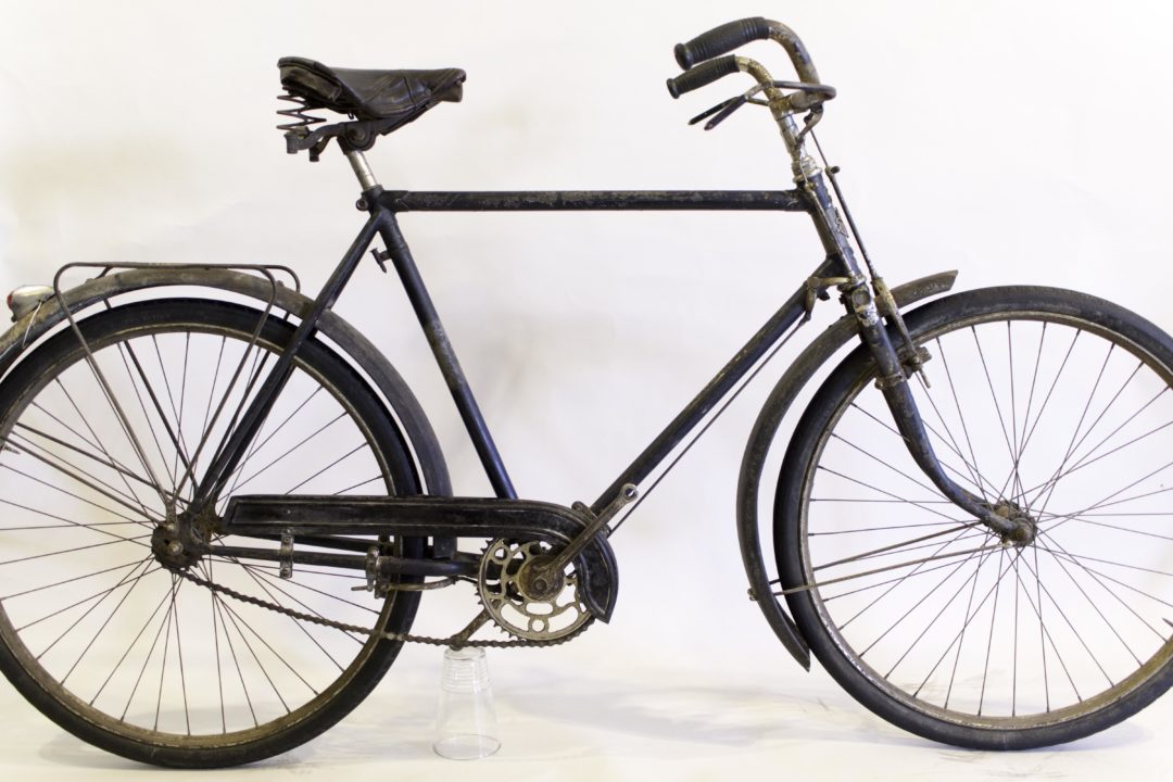 ebykr-1930s-automoto-650b-ballon-bicycle (1) (Tech Specs: 1930s Automoto 650B Road/Path)