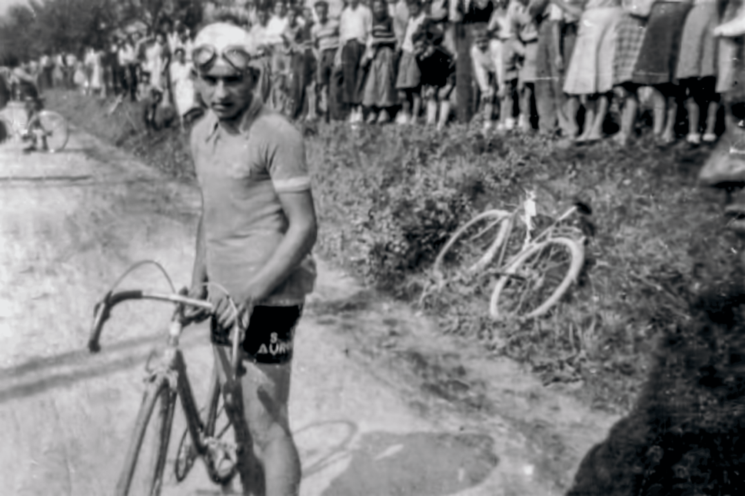 ebykr-1949-ernesto-colnago-15-years-old-bike-race (Ernesto Colnago Photo Gallery)
